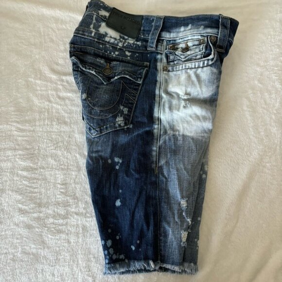 True Religion Ricky Relaxed Straight Distressed Shorts, size 28 - Picture 2 of 16